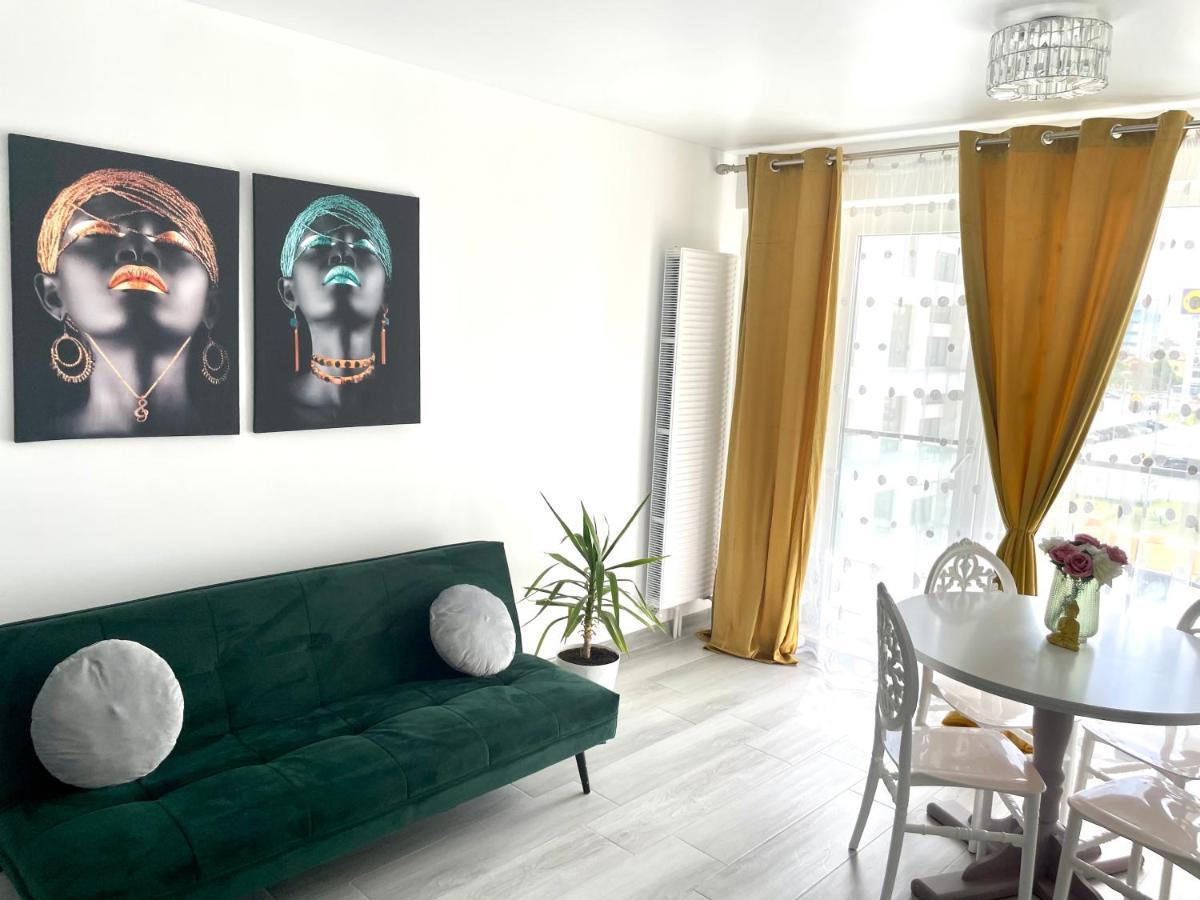 Apartmán Dominic 2 Beds 1 Sofa Parking Pool Apartament By Alezzi Nord10 Năvodari Exteriér fotografie