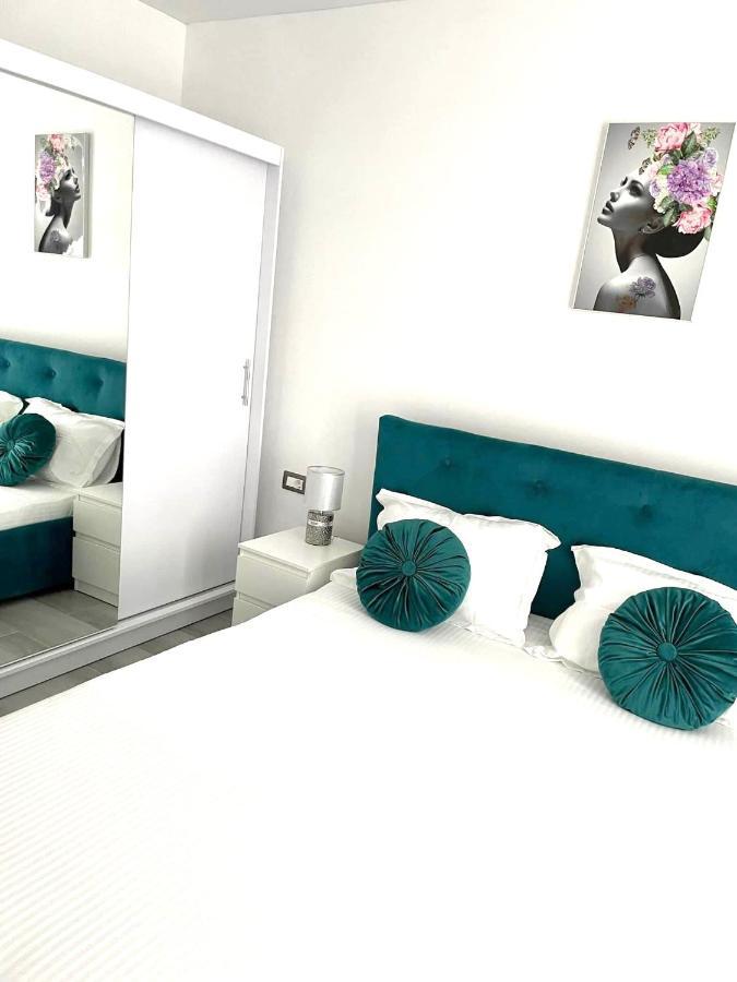 Apartmán Dominic 2 Beds 1 Sofa Parking Pool Apartament By Alezzi Nord10 Năvodari Exteriér fotografie